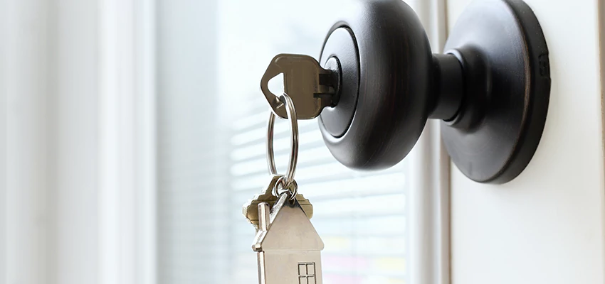 Bifold Door Knob Replacement in Discovery Bay, California